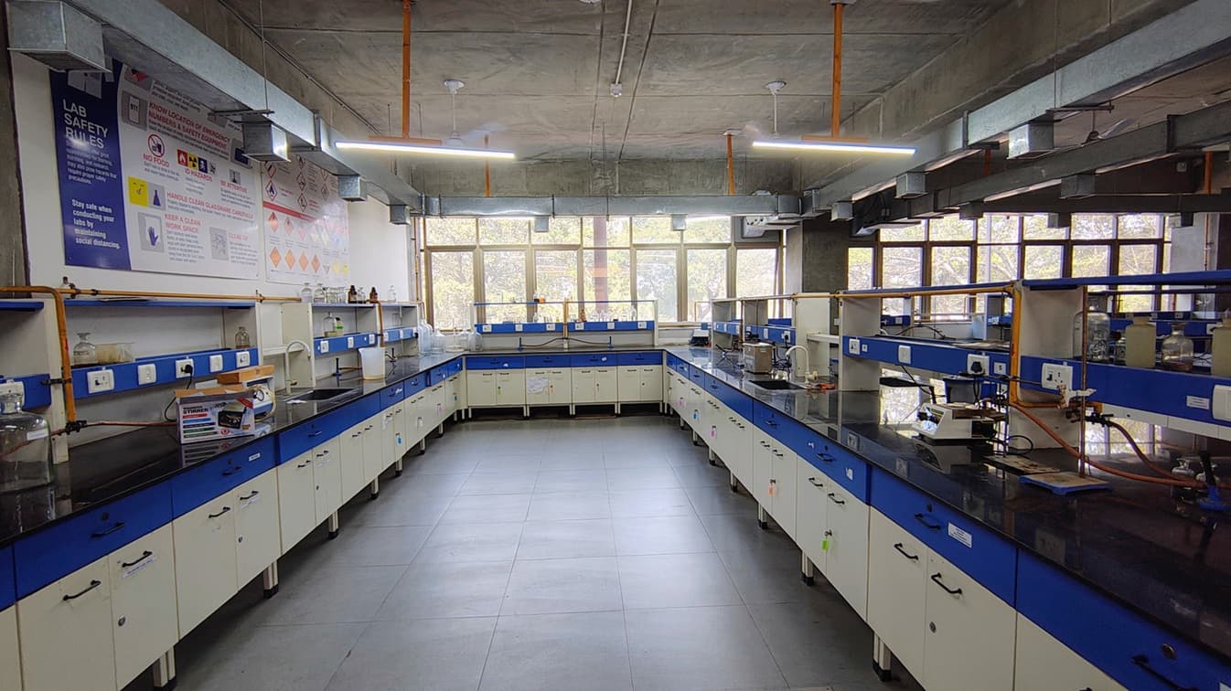 GSFC University Vadodara Labs photo 2
